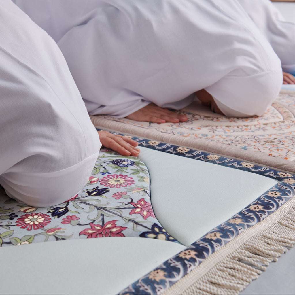 urban rugs UAE | padded prayer rugs